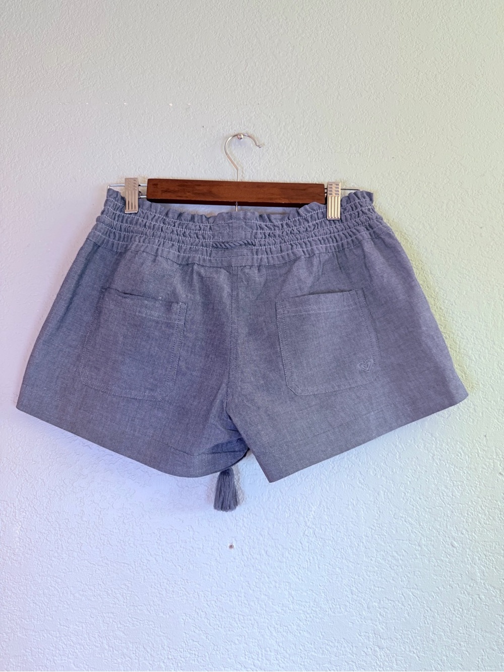Roxy Chambray Cotton Tassled Rope Belt Front Back Pocket Beach Surf Short M - Picture 4 of 8